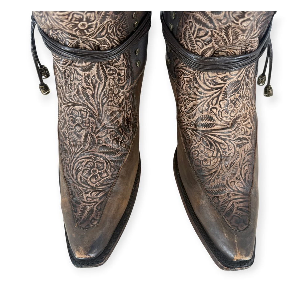 Shoes - Picture 5 of 14